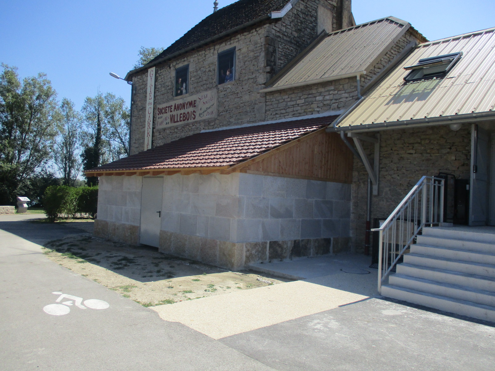 Hébergements autour de la Vallée Bleue